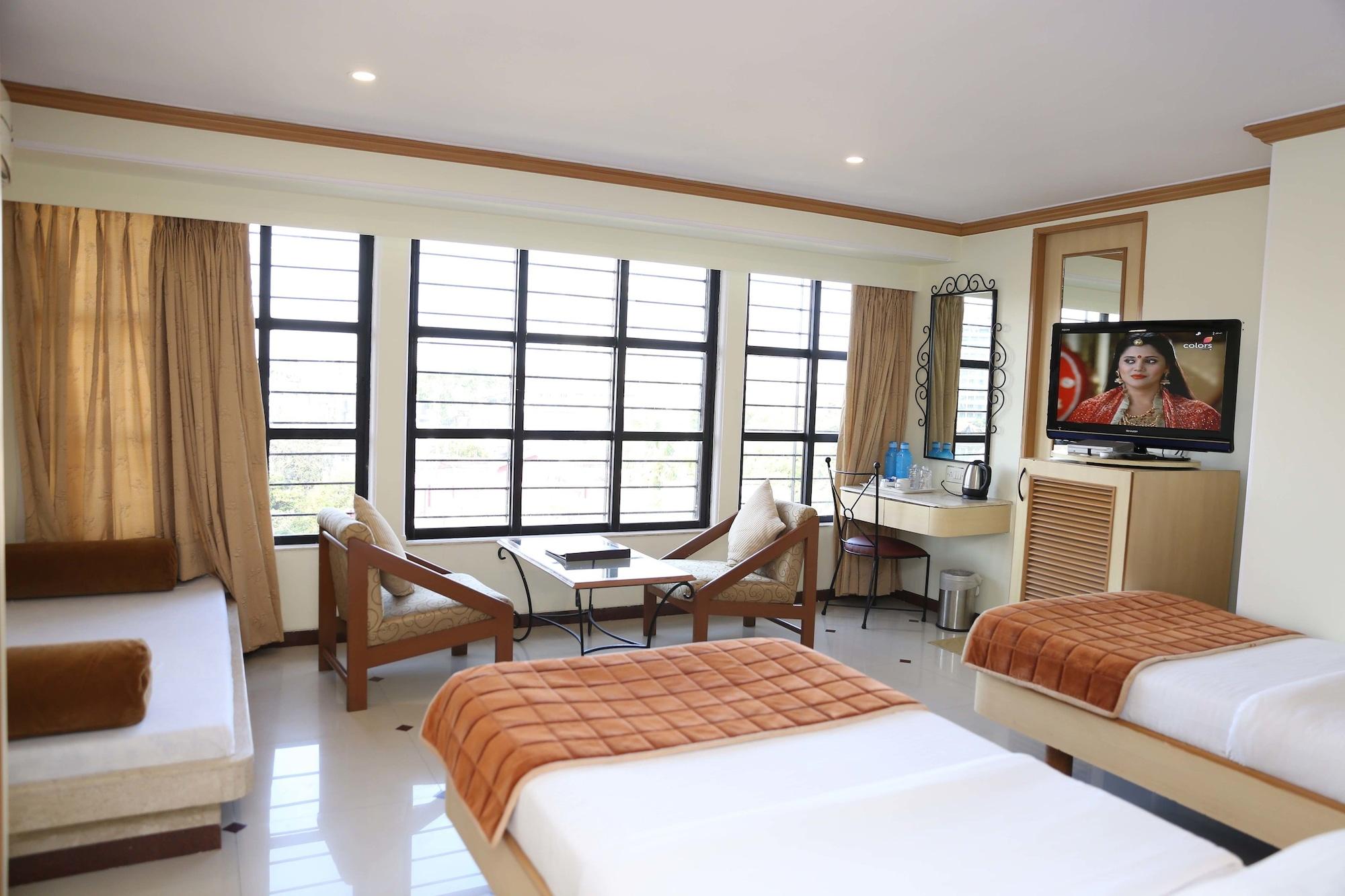 Hotel Godwin - Colaba Мумбай Екстериор снимка