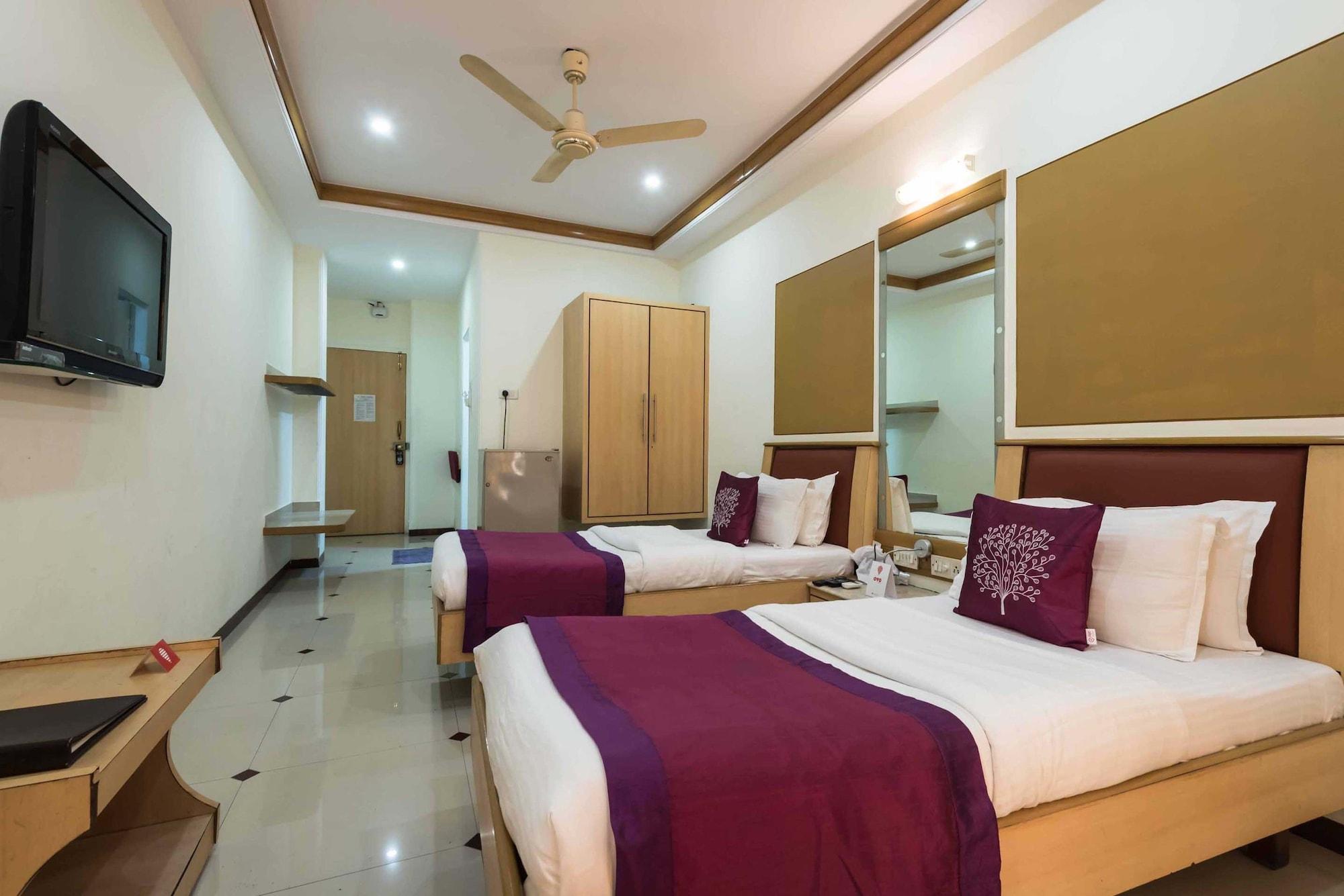 Hotel Godwin - Colaba Мумбай Екстериор снимка