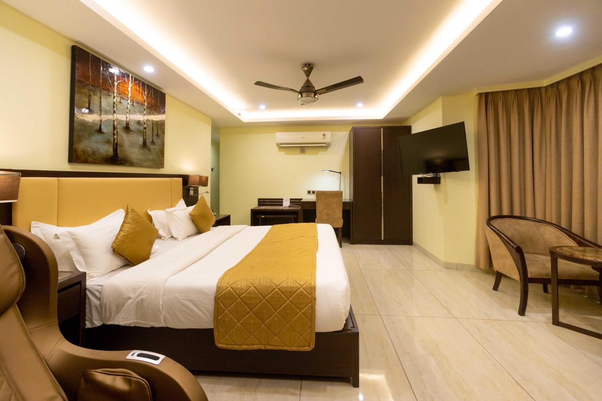 Hotel Godwin - Colaba Мумбай Екстериор снимка