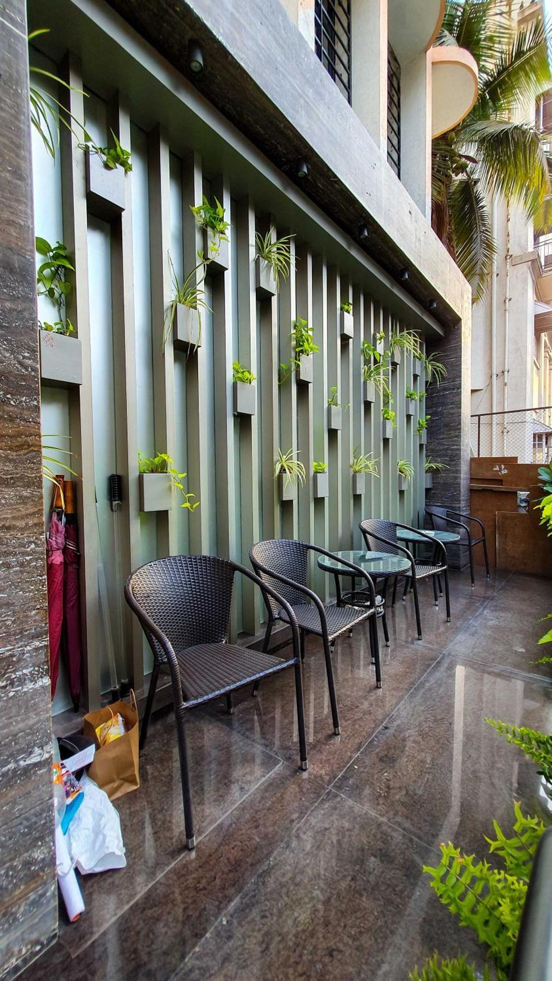 Hotel Godwin - Colaba Мумбай Екстериор снимка