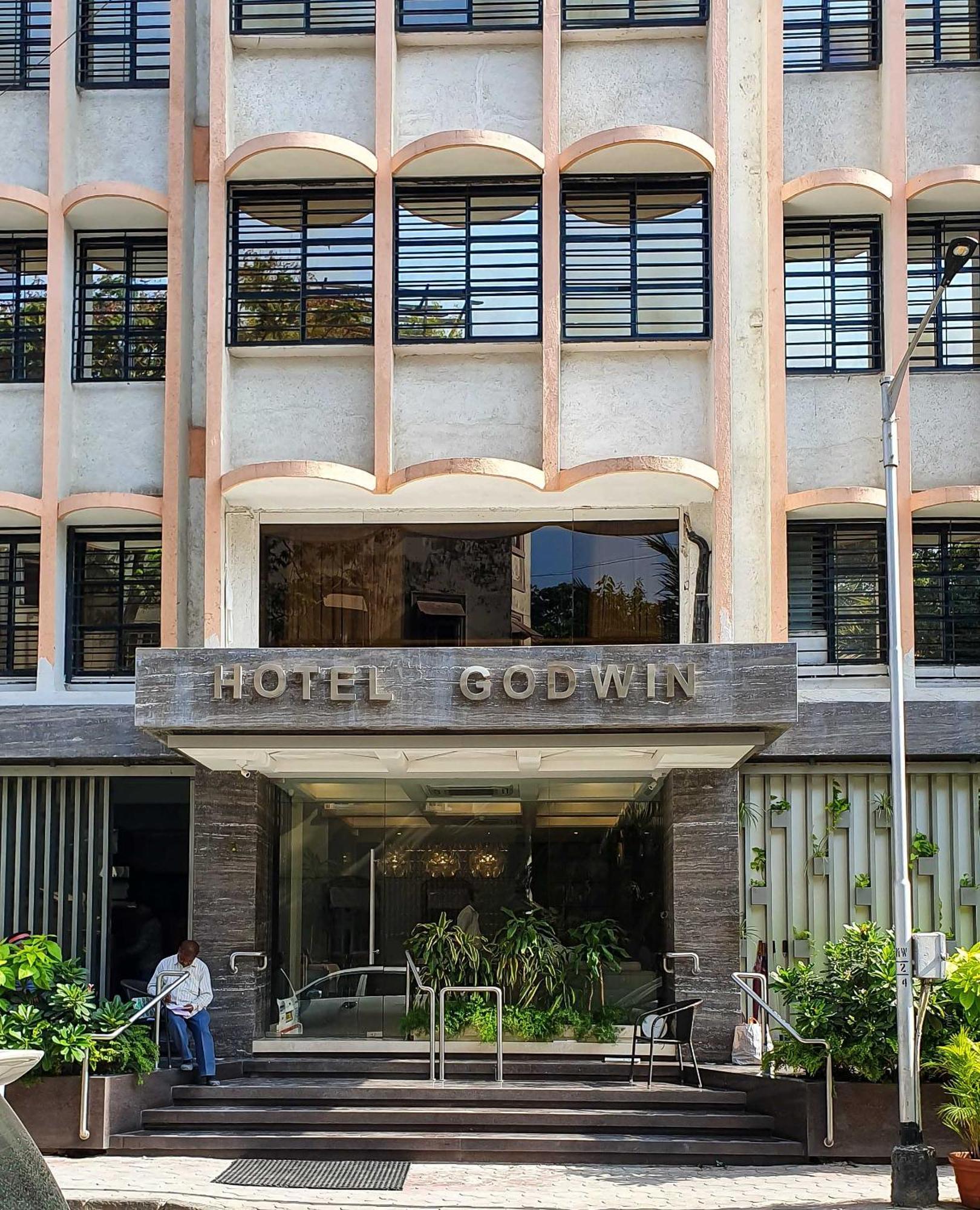 Hotel Godwin - Colaba Мумбай Екстериор снимка
