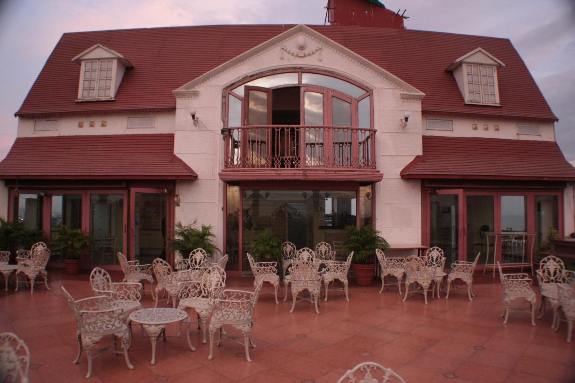 Hotel Godwin - Colaba Мумбай Екстериор снимка