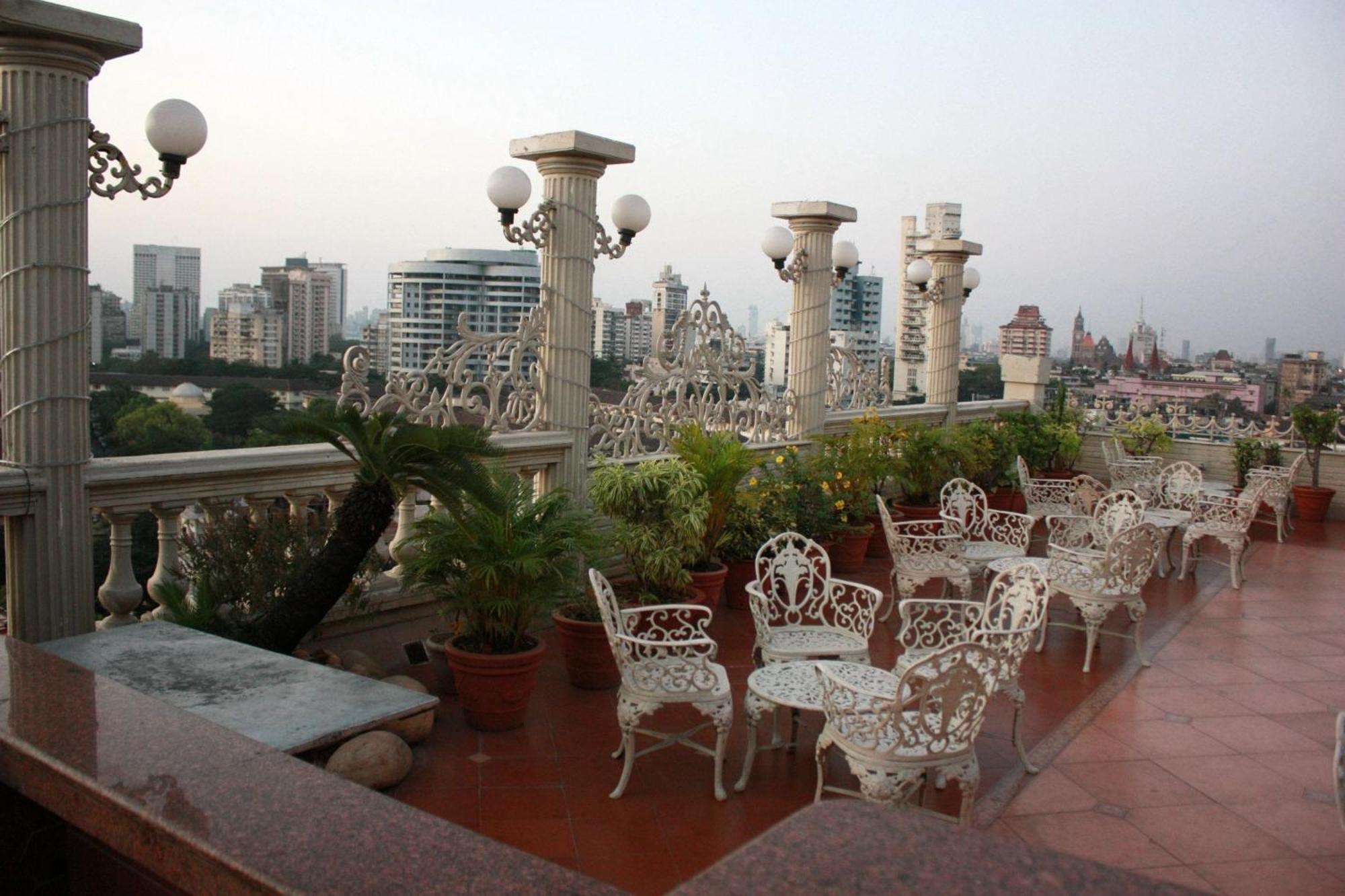 Hotel Godwin - Colaba Мумбай Екстериор снимка