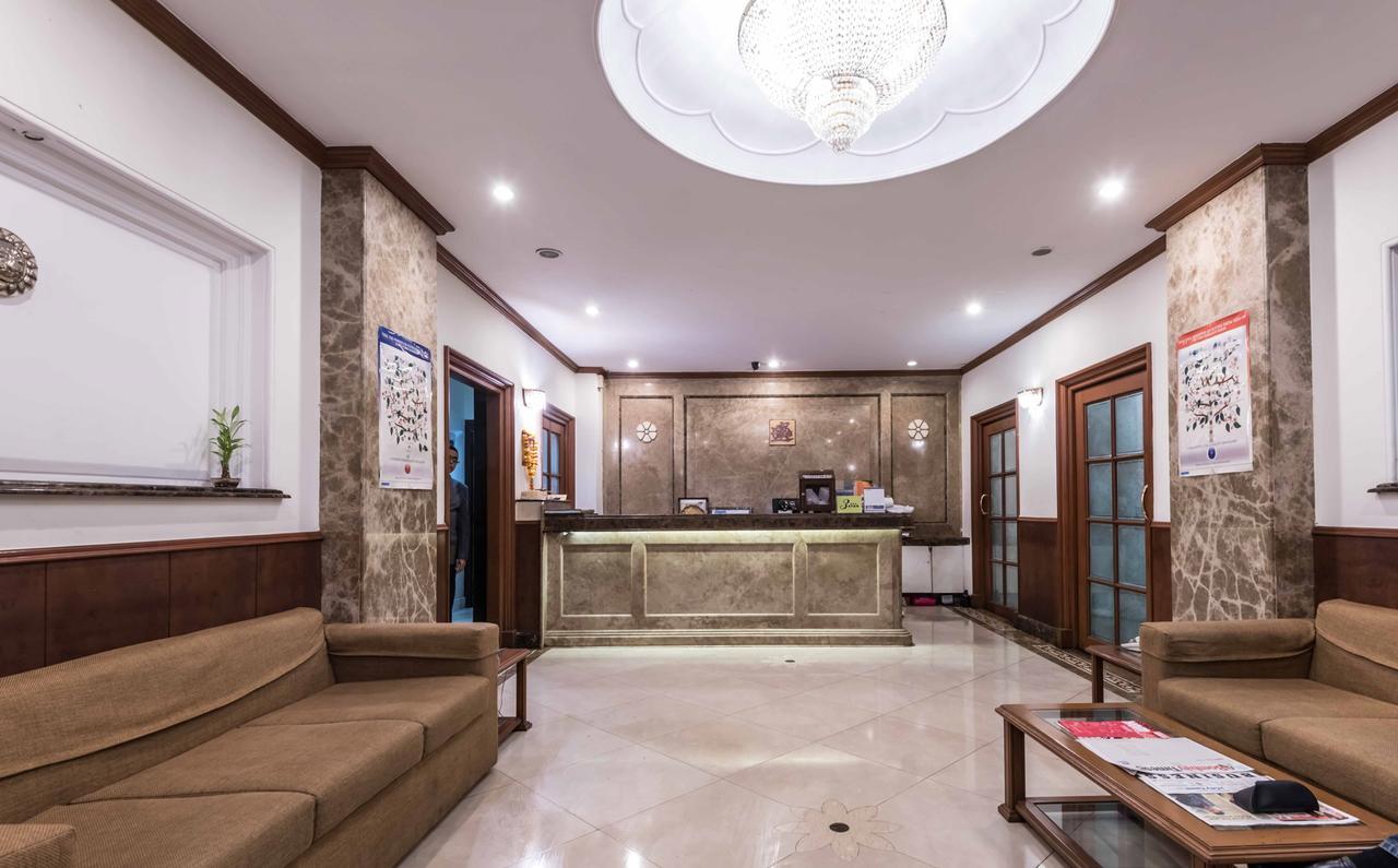 Hotel Godwin - Colaba Мумбай Екстериор снимка