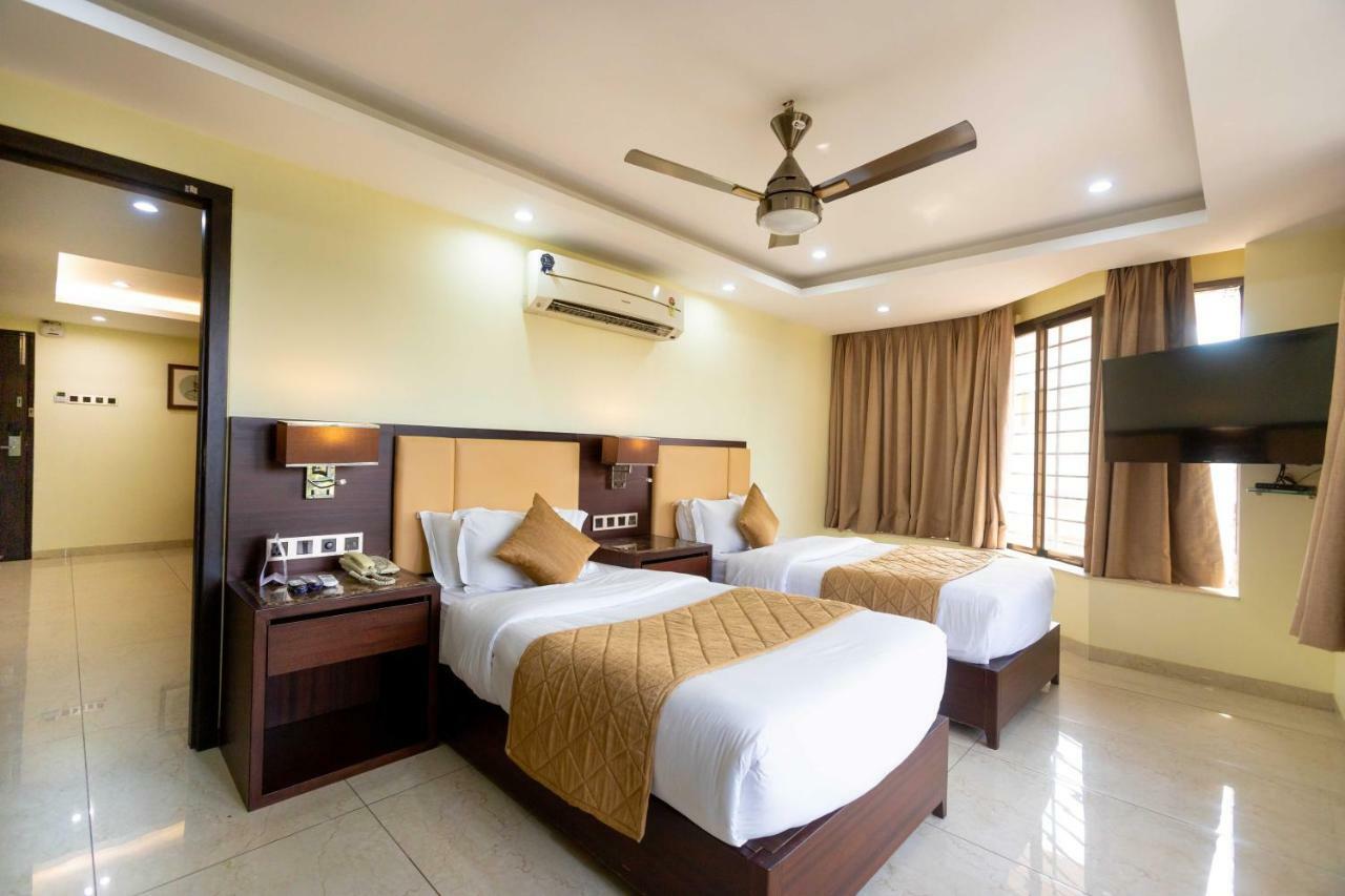 Hotel Godwin - Colaba Мумбай Екстериор снимка