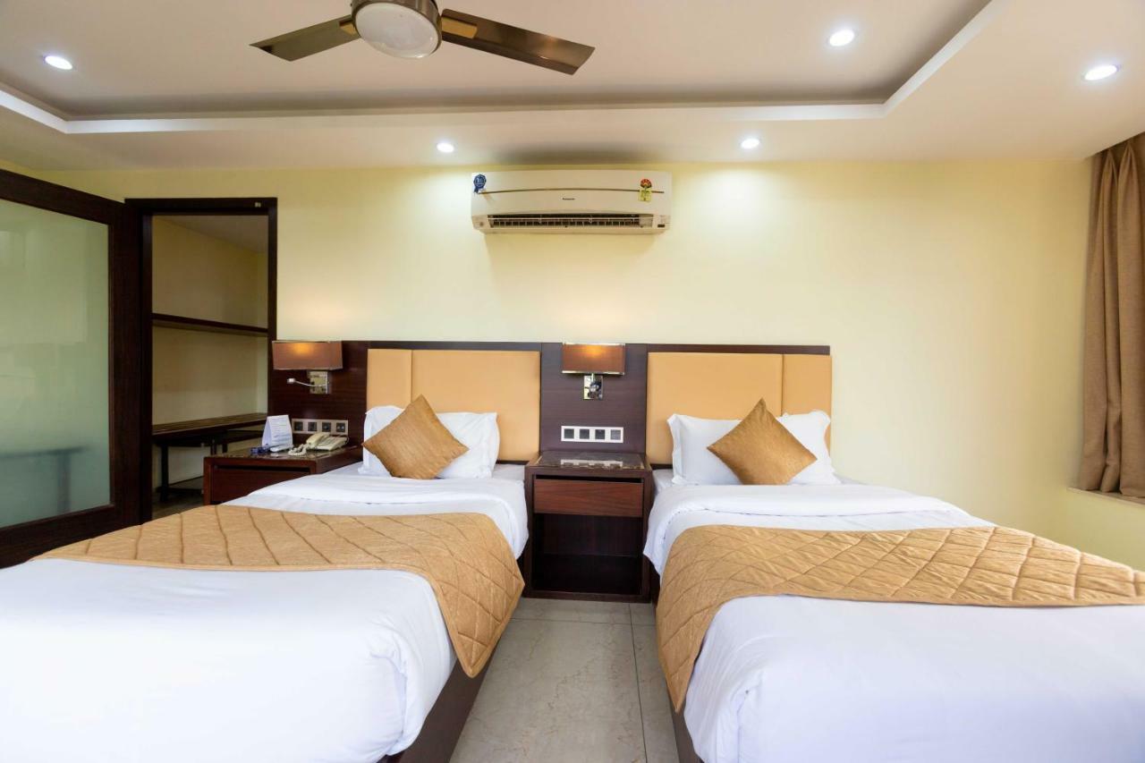 Hotel Godwin - Colaba Мумбай Екстериор снимка