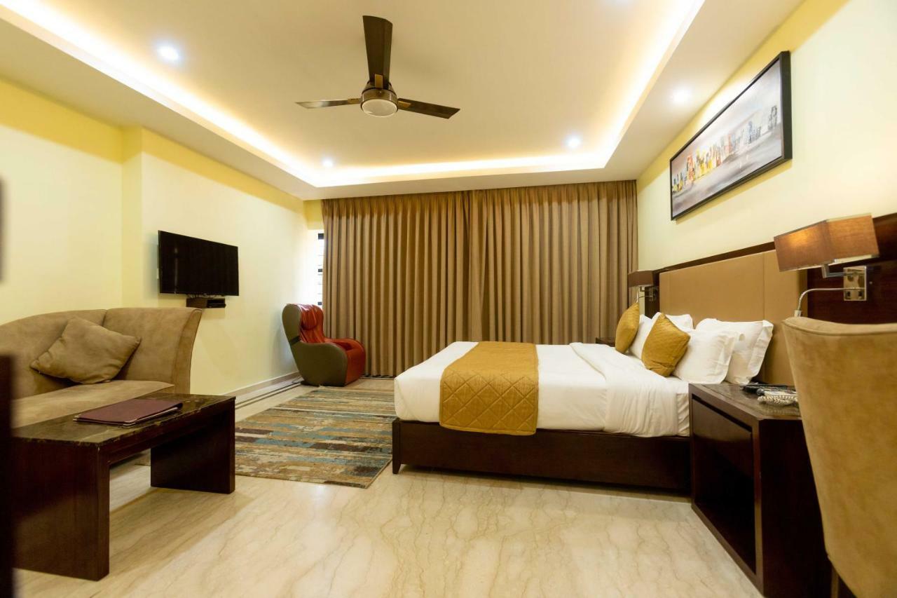 Hotel Godwin - Colaba Мумбай Екстериор снимка
