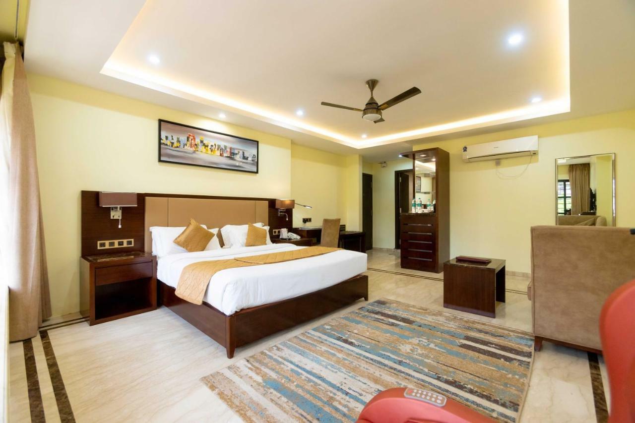Hotel Godwin - Colaba Мумбай Екстериор снимка